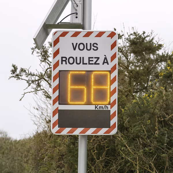 Automatic-road-radar